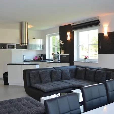 Strandvilla Silvia Haus 1 *